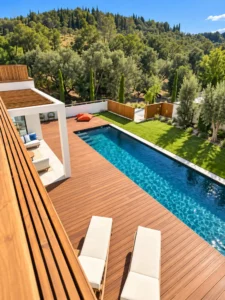 Swimming pool – Le Domaine de la Subérine