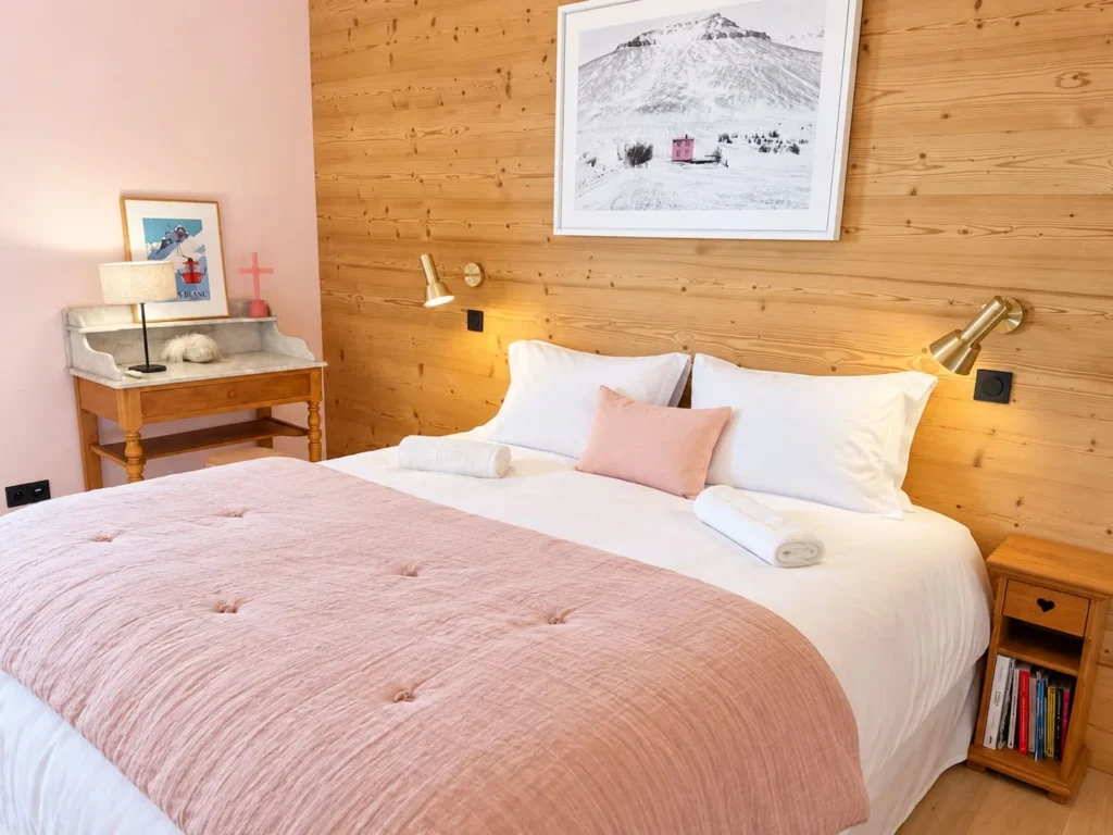 Bedroom 1 – Chinaillon 1350