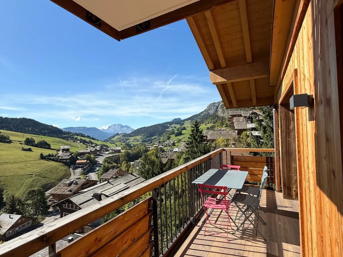 Terrasse avec vue sur les montagnes – Chinaillon 1350