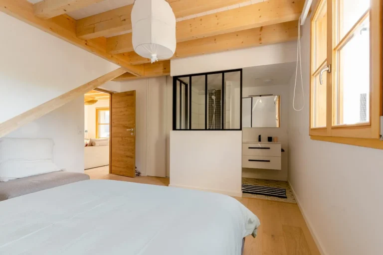 Master bedroom – Le Duplex de Talloires