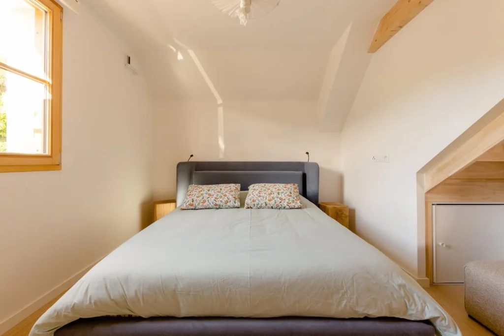 Master bedroom – Le Duplex de Talloires