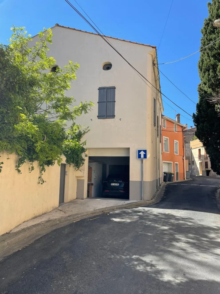 Private parking with EV charger – Le Domaine du Mas du Cèdre