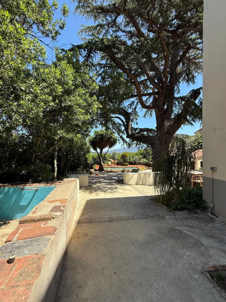 Garden and grounds – Le Domaine du Mas du Cèdre