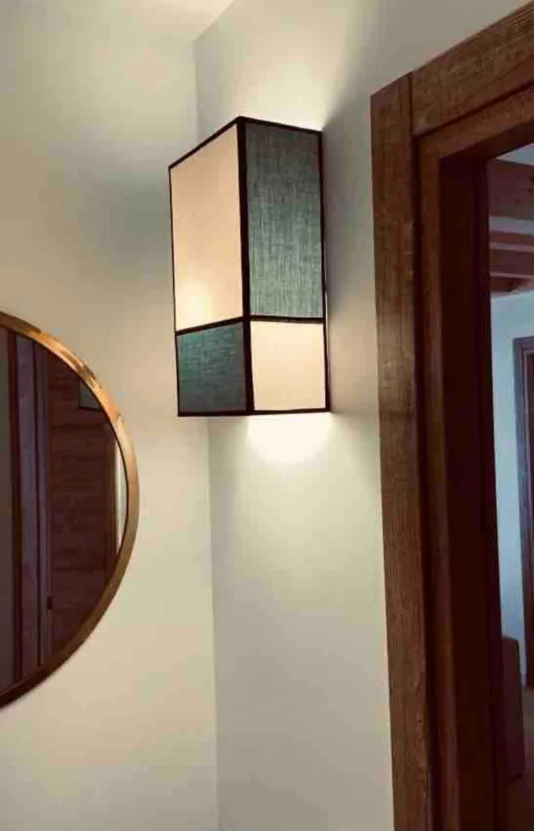 Separate toilet by the entrance – Le Duplex de Talloires