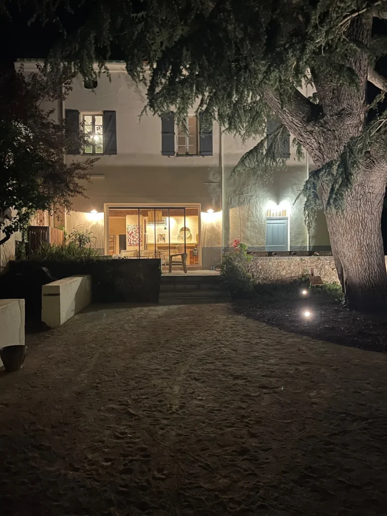Garden and grounds – Le Domaine du Mas du Cèdre
