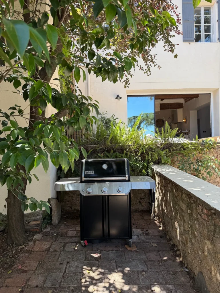 Garden and grounds – Le Domaine du Mas du Cèdre