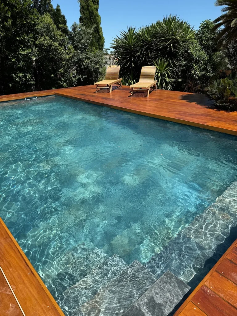 Swimming pool – Le Domaine du Mas du Cèdre