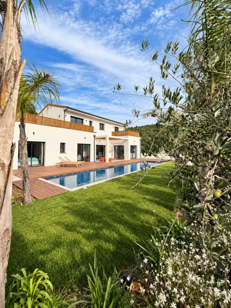Outside the villa – Le Domaine de la Subérine