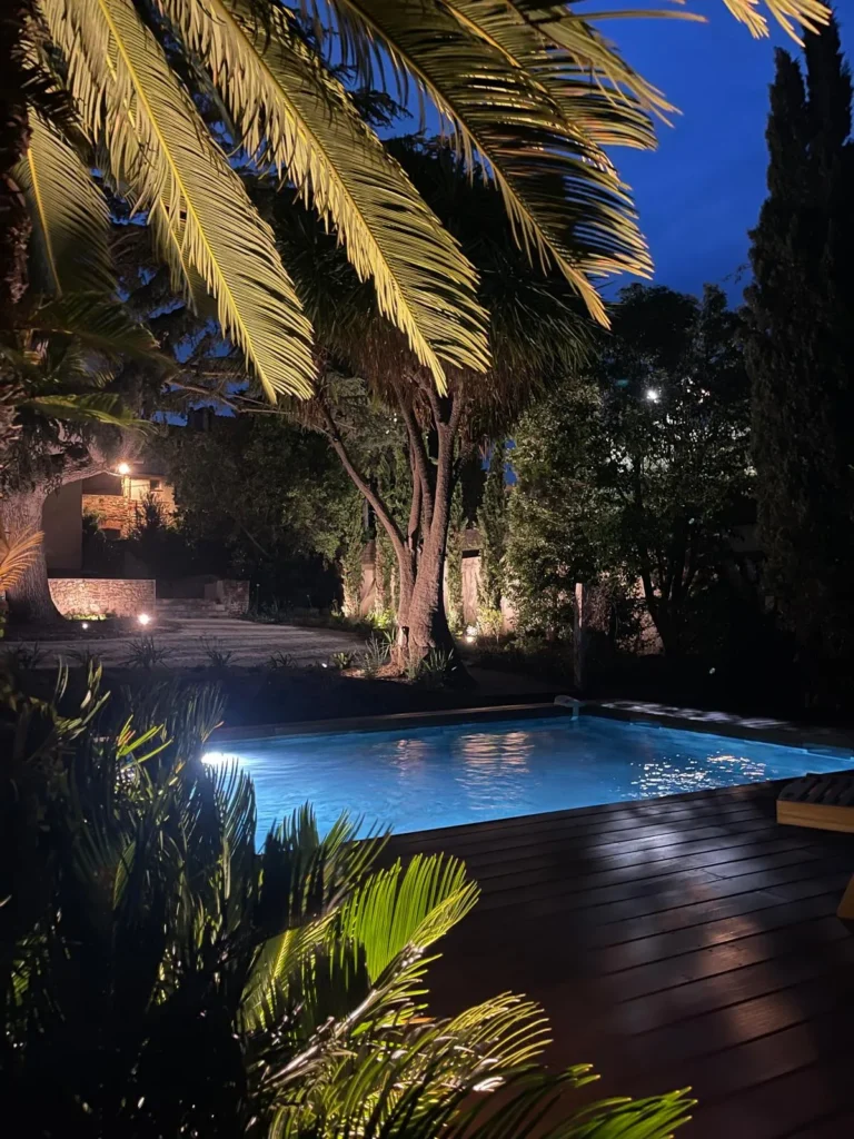 Swimming pool – Le Domaine du Mas du Cèdre