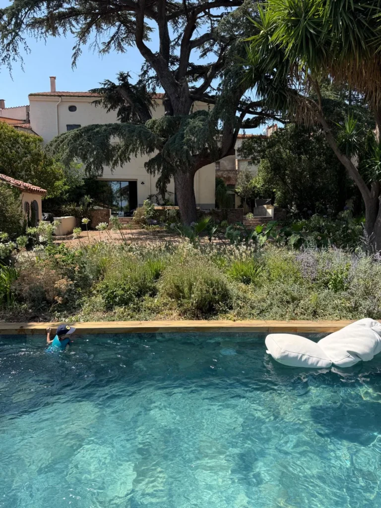 Swimming pool – Le Domaine du Mas du Cèdre