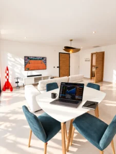Dining table doubling as a remote-work space – L’Annexe du Domaine de la Subérine